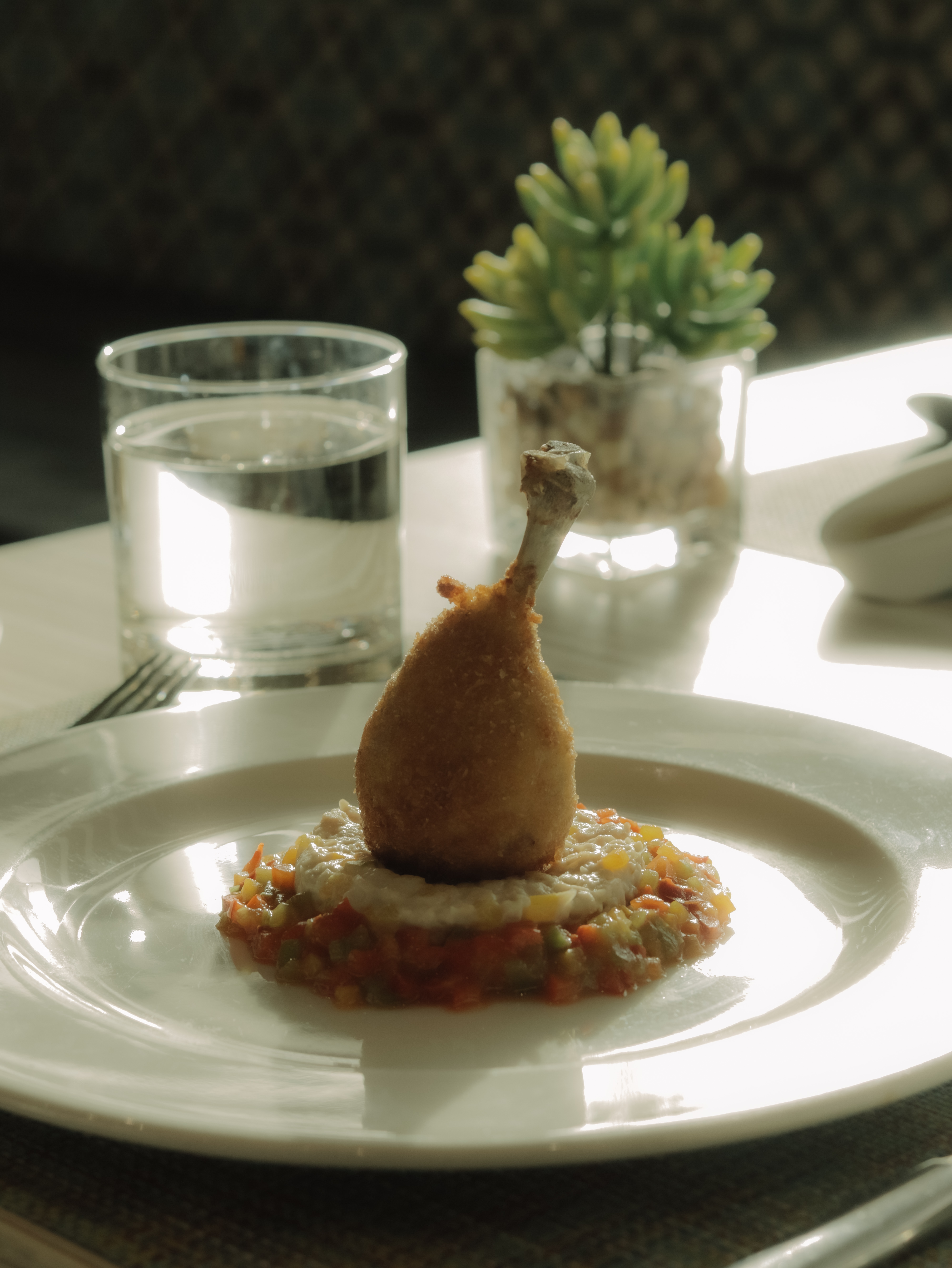 Gourmet food presentation and lighting